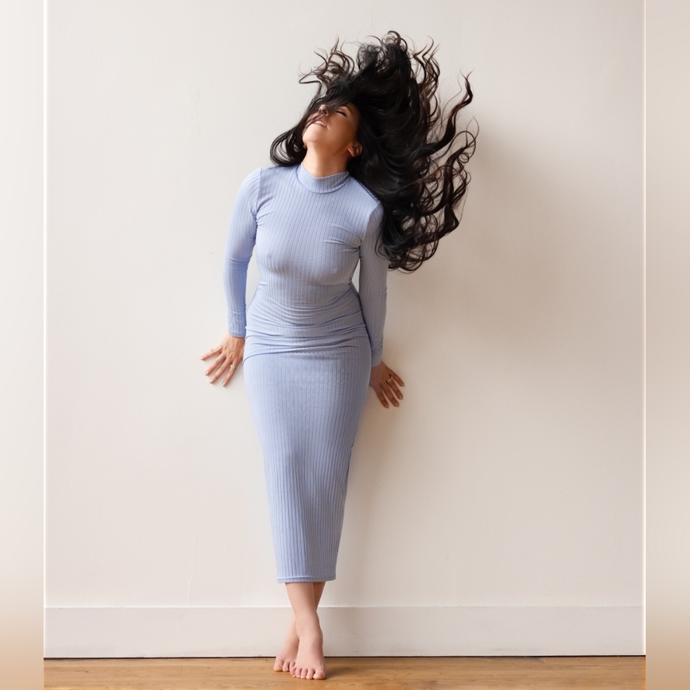 Women's long ribbed light blue dress with cutout back size small
